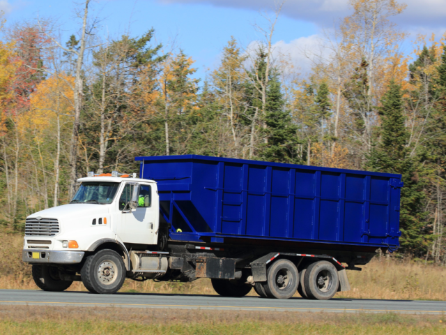Untitled design – 2024-08-19T131115.845 dumpster rental truck